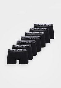Set aus sieben schwarzen Boxershorts mit einem weißen elastischen Bund, auf dem wiederholt der Text "PIER ONE" steht. Hergestellt aus weichem Stoff mit einer engen Passform.