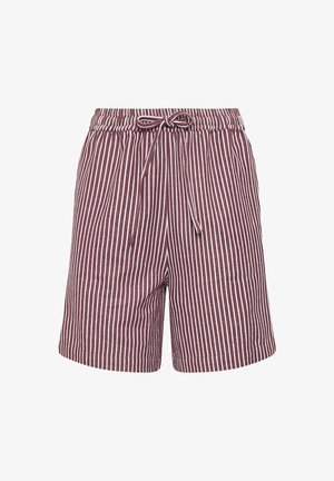 Pantalones cortos de hombre con rayas verticales blancas y granate, cintura elástica y cordón ajustable en el centro delantero.