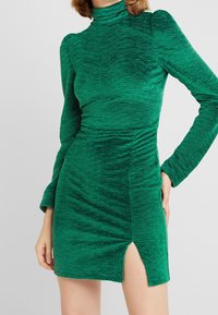 Fashion Union Vestito casual - green