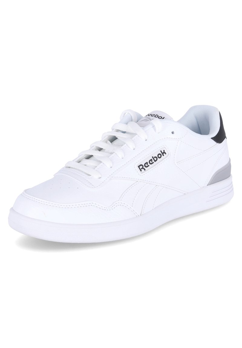 Zapatillas blancas de Reebok con parte superior de cuero liso, punta redonda, diseño con cordones y detalles en gris y negro en el talón.