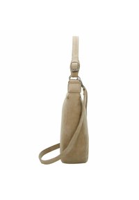 Bolso crossbody beige con un exterior texturizado, forma plana, correa ajustable y detalles de costura sutiles. Accesorios de hardware en tono plateado.