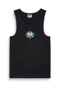 Top sin mangas de rayas negras con un escote redondo y un logo bordado en blanco y verde, centrado en el pecho.