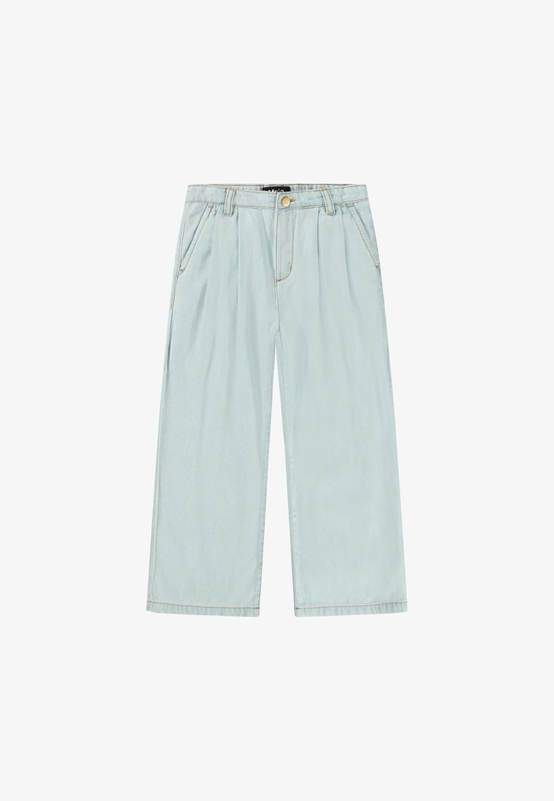 Ανοιχτό μπλε παντελόνια σε φαρδιά γραμμή φτιαγμένα από τζιν, με κλείσιμο μπουτονιού, δύο μπροστινές τσέπες και χαλαρή εφαρμογή. Διακριτή ραφή σε όλη την επιφάνεια.