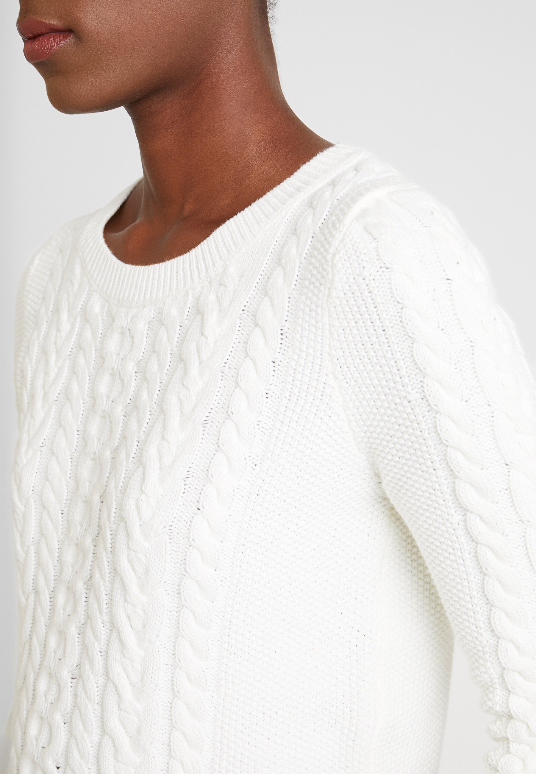 white gap jumper