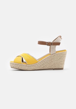Sandales à plateforme - yellow