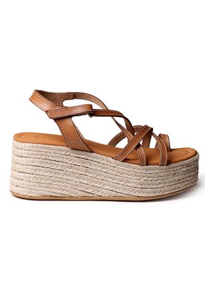 CLAUDIA - Sandaler m/ tåsplit - camel