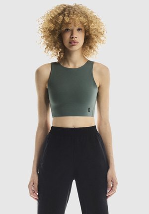 CORE - Top - olive