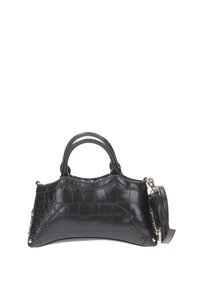 Borsa in pelle nera con stampa effetto coccodrillo, con parte superiore curva, doppio manico e tracolla staccabile coordinata, con hardware color oro.