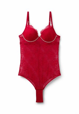 Body de encaje rojo con copas con aros, cadena decorativa de cristales, tirantes ajustables y textura transparente. Presenta un corte tanga en la parte trasera.