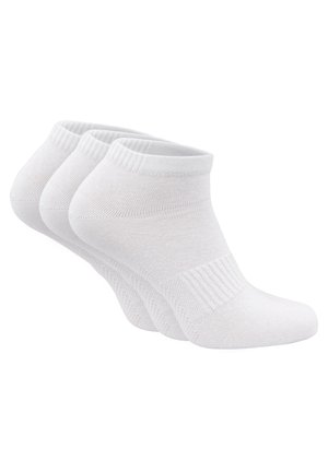 Chaussettes blanches en coton, vendues par paquet de trois, avec des bords côtelés et une texture lisse, conçues pour le confort et la respirabilité.