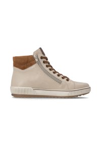 Baskets montantes beige avec col de cheville en daim marron, lacets marron, fermeture éclair latérale et semelle en caoutchouc blanche texturée.
