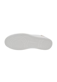 Sole di sneaker bianca con un motivo testurizzato, caratterizzata da accenti circolari e scanalature per la trazione. Materiale liscio, inclusa una marca con logo ovale.