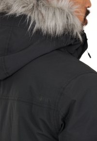 North Bend Parkaer - black