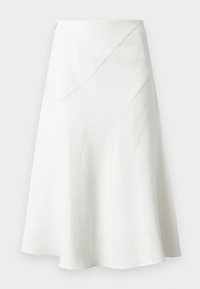 Balta A silueta svārki ar smalkām izliektām šuvju detaļām, ceļgalu garumā un gludu auduma tekstūru.