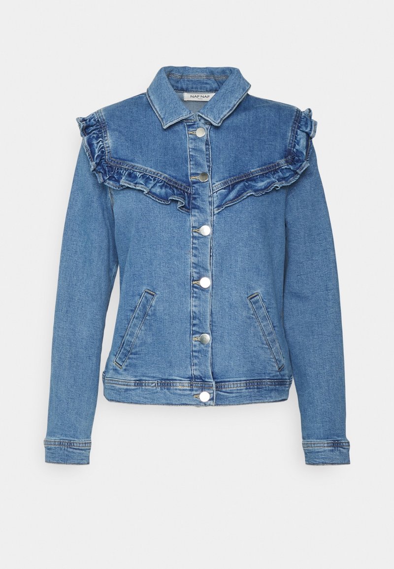 Vaaleansininen farkkutakki, jossa on rypytetty yksityiskohta niskasauman kohdalla, hopeiset napit, kaksi sivutaskua ja pitkät hihat.