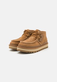 UGG HAYDEN MOC - Zapatos de vestir - chestnut