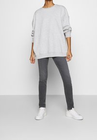 ONLY Felpa - mottled light grey