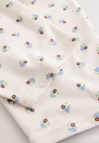 Next REGULAR FIT  - Hlače - ecru white ditsy floral