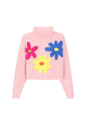Lyserød strikket cropped turtleneck sweater med tre store farverige 3D blomster applikationer i rød, blå og gul foran.