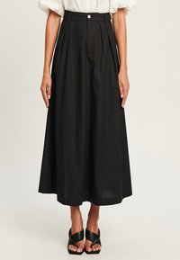 WILLA MIMIE MIDI - Plisovaná sukně - black
