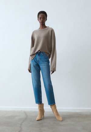 Klasszikus bokacsizmák - beige
