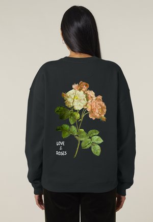 Felpa nera con una grafica floreale sul retro, che mostra rose pesche e bianche con foglie verdi e il testo "AMORE & ROSE."