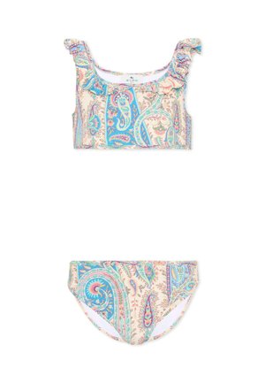 Bikini de dos piezas con tirantes con volantes, con un patrón de cachemira colorido en tonos azul, rosa y beige sobre un fondo blanco.