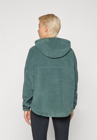 Nike Performance ONE HOODIE POLAR - Felpa con cappuccio - vintage green/white