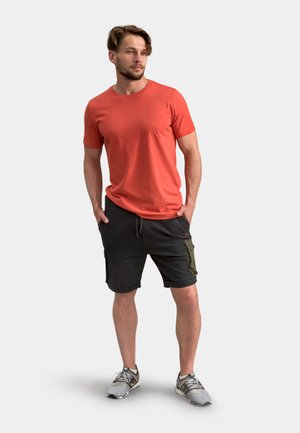 KOUT - Shorts - asphalt