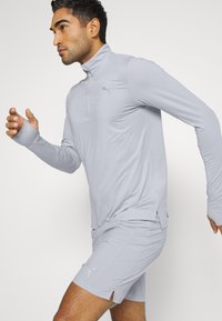 Puma RUN FAVORITE  - Camisola de manga comprida - harbor mist/fizzy light