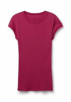 Dames ribgebreide top met korte mouwen in diep roze met een ronde hals, plat weergegeven op een witte achtergrond.