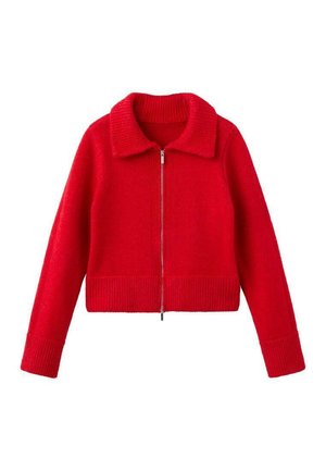 Sweater rouge, court, à fermeture éclair avec un col et des poignets côtelés. Fabriqué en tissu texturé, il présente une fermeture éclair à l'avant et une couleur unie.