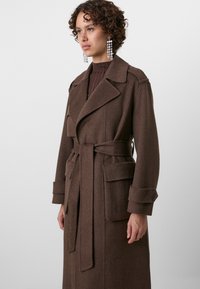 GAP GAP X CULT GAIA TRENCH  - Casaco clássico - woodsy brown