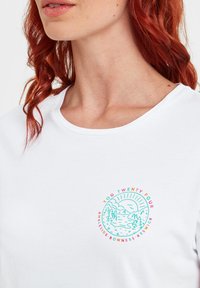 TOG24 DISTRICT - Print T-shirt - optic white