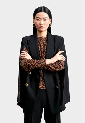 LOLA CASADEMUNT Poncho - black