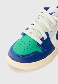 Jordan JORDAN LOW UNISEX - Sneaker low - sail/deep royal blue/stadium green/neutral grey/muslin