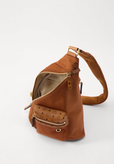 MCM AREN SLING UNISEX - Pojasna torbica - cognac