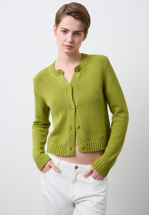 REGULAR FIT  WITH BUTTONS. - Strickjacke - flag green