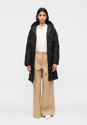 HOODED DIAMOND QUILTED COAT - Πουπουλένιο μπουφάν - black