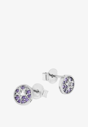Silberne Ohrstecker mit sternförmigem Ausschnitt, umgeben von kleinen violetten Edelsteinen, gesichert mit Steckverschluss.