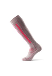 Calcetines hasta la rodilla hechos de tela gris con acentos en rosa brillante. Presentan líneas verticales y patrones texturizados en las secciones de la pierna y el pie.