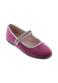 Bailarina de terciopelo rosa con ribete y correa gris. El zapato presenta una punta redondeada y una suela negra flexible. Textura suave en toda la superficie.
