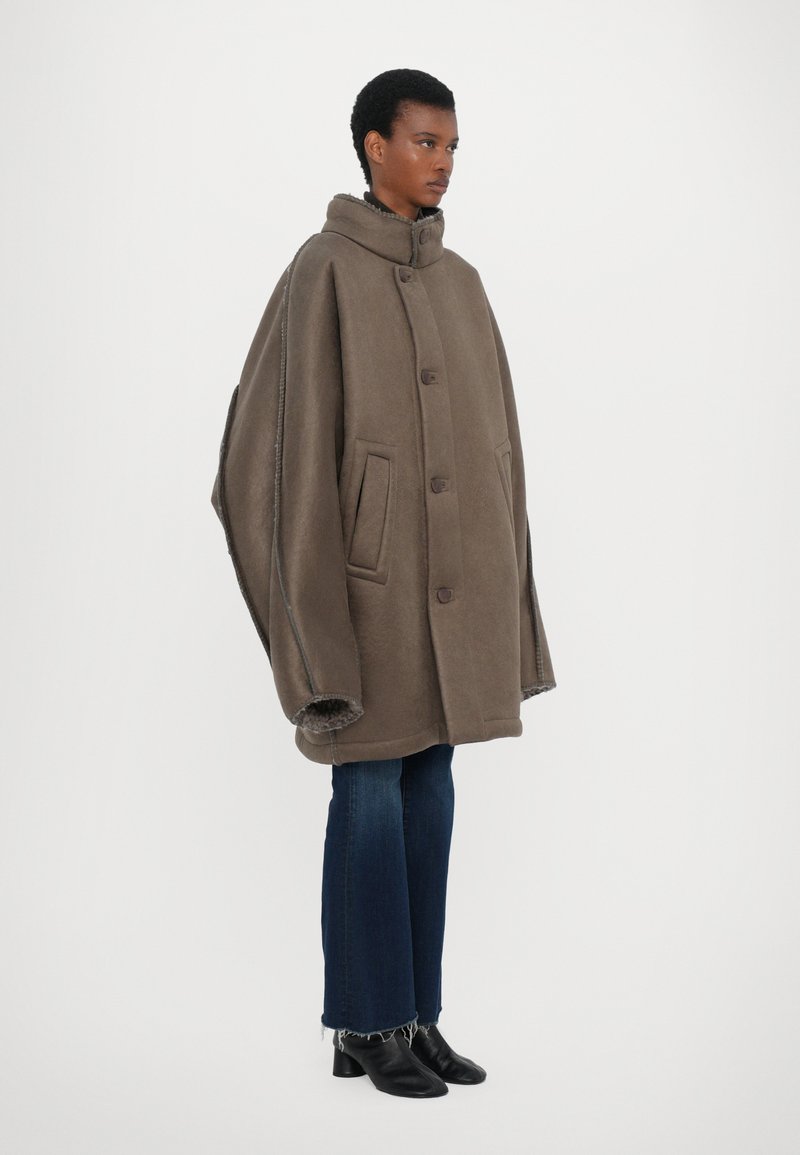 Henrik Vibskov DART JACKET - Klassischer Mantel - grey