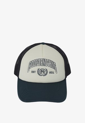 Baseballpet met zwarte mesh achterkant, wit voorpaneel, donkere klep en zwarte geborduurde tekst "GOODFORNOTHING EST 2011" met een logo.