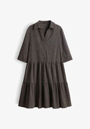 OPUS, FLARED FIT CRINKLE LOOK - Jurk - affogato