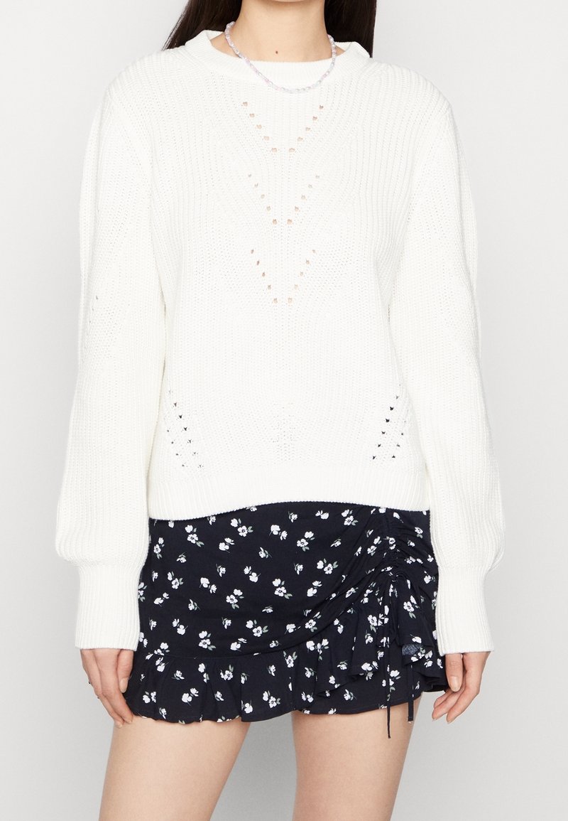 VILA Stickad tröja - white