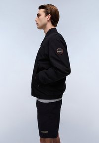 Thumbnail Image 4