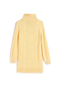Maglione lavorato a maglia di un giallo chiaro con collo alto, motivi a trecce e maniche lunghe con bottoni decorativi ai polsini.