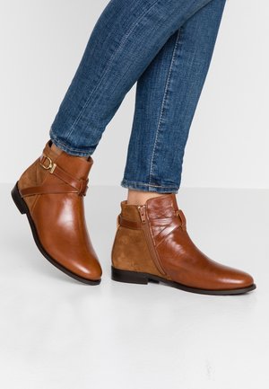 Botines - cognac
