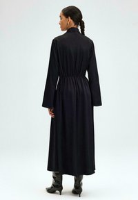 Touché Privé PLEATED - Vestito lungo - black